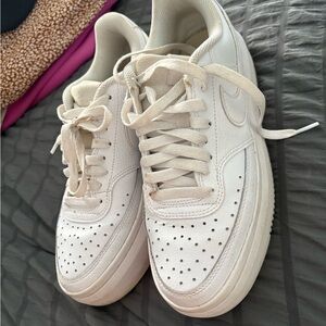 White Nike court platform